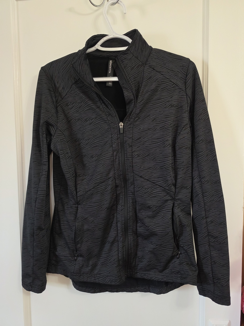 Women’s Black Patterned Zip-Front Jacket